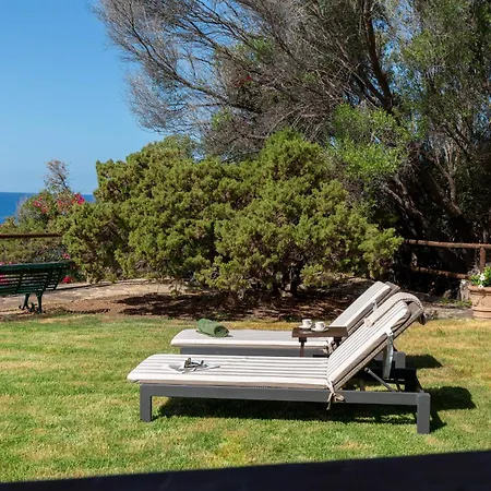 Anna - Charming Dimora Suspended Over The Sea Geremèas