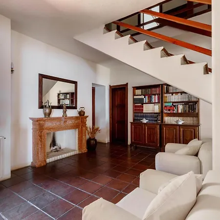 Villa Anna - Charming Dimora Suspended Over The Sea Geremèas