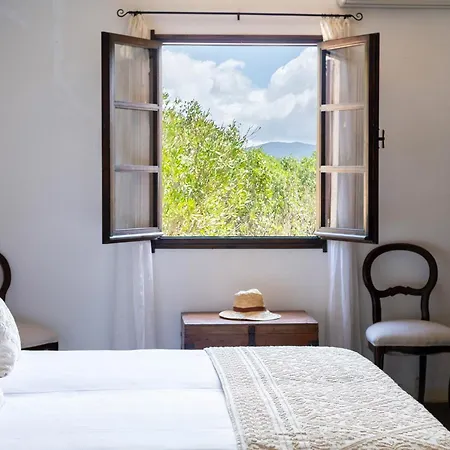 Anna - Charming Dimora Suspended Over The Sea * Geremèas