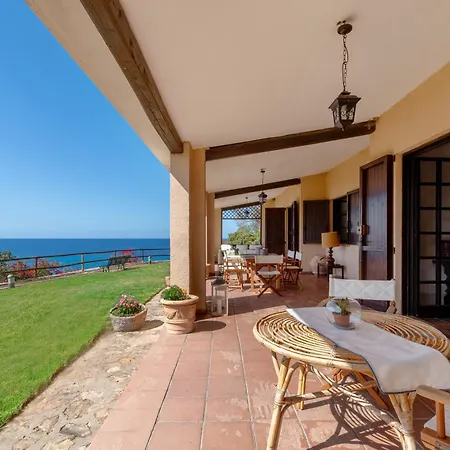 Villa Anna - Charming Dimora Suspended Over The Sea