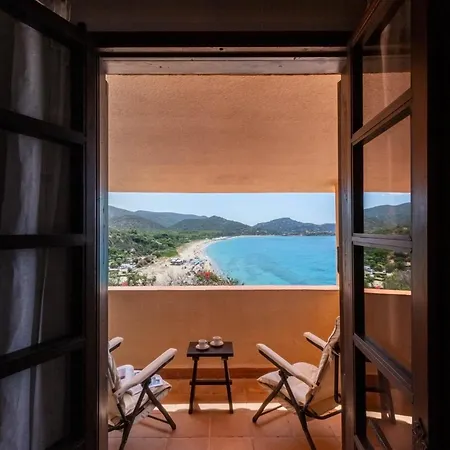 Anna - Charming Dimora Suspended Over The Sea Geremèas