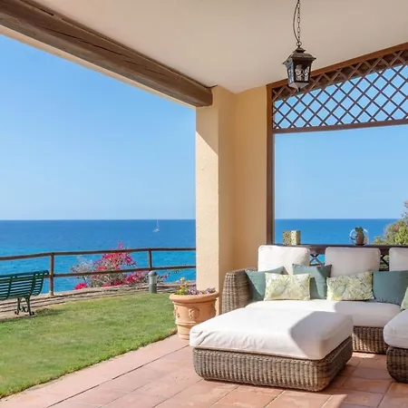 Villa Anna - Charming Dimora Suspended Over The Sea Geremèas
